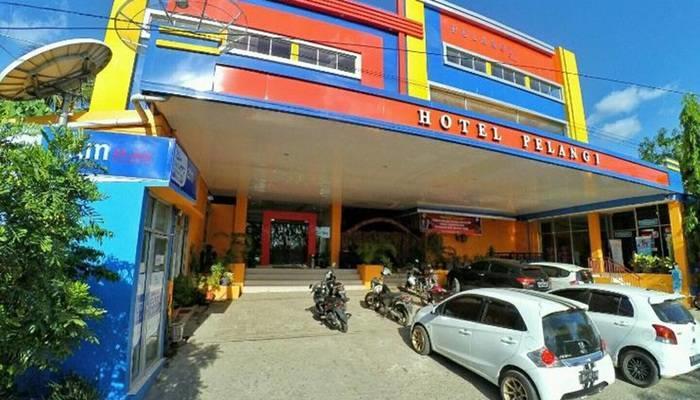 Hotel Pelangi Kupang  Exterior photo